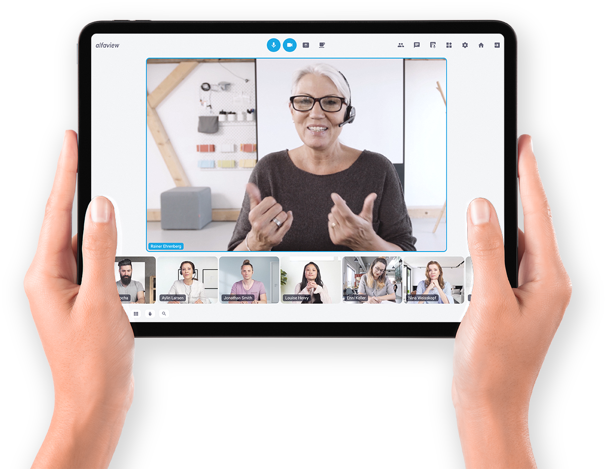 Dozentin unterrichtet mit alfaview